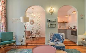 Camelia Home Suite